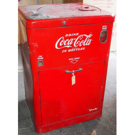 Coca Cola Automat Truhe klein